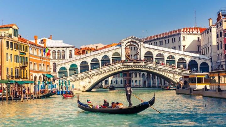 Venice, tourists, gondolas, UNESCO